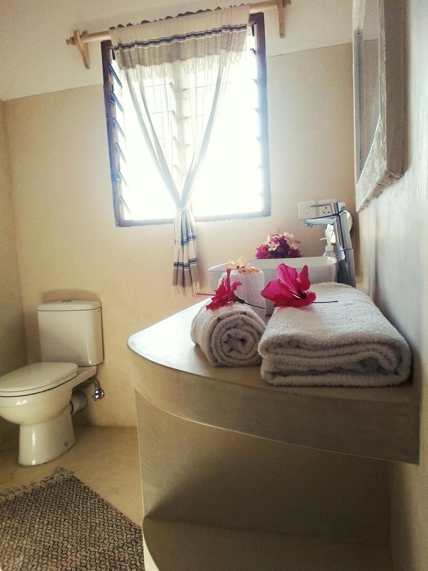 לינה וארוחת בוקר וואטאמו Shira House מראה חיצוני תמונה