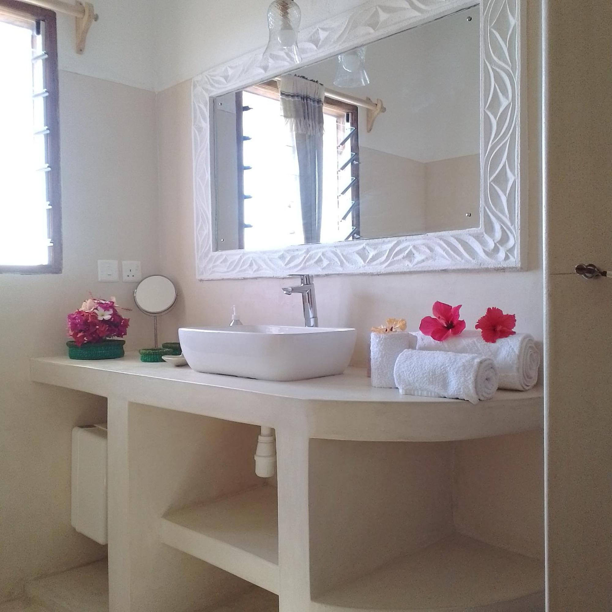 לינה וארוחת בוקר וואטאמו Shira House מראה חיצוני תמונה