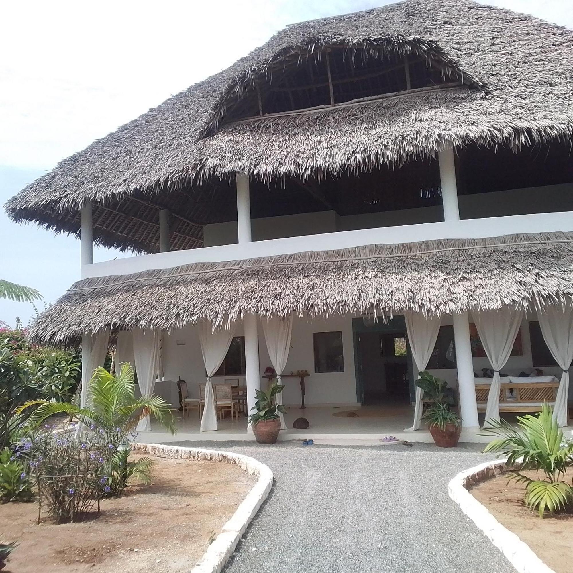 לינה וארוחת בוקר וואטאמו Shira House מראה חיצוני תמונה