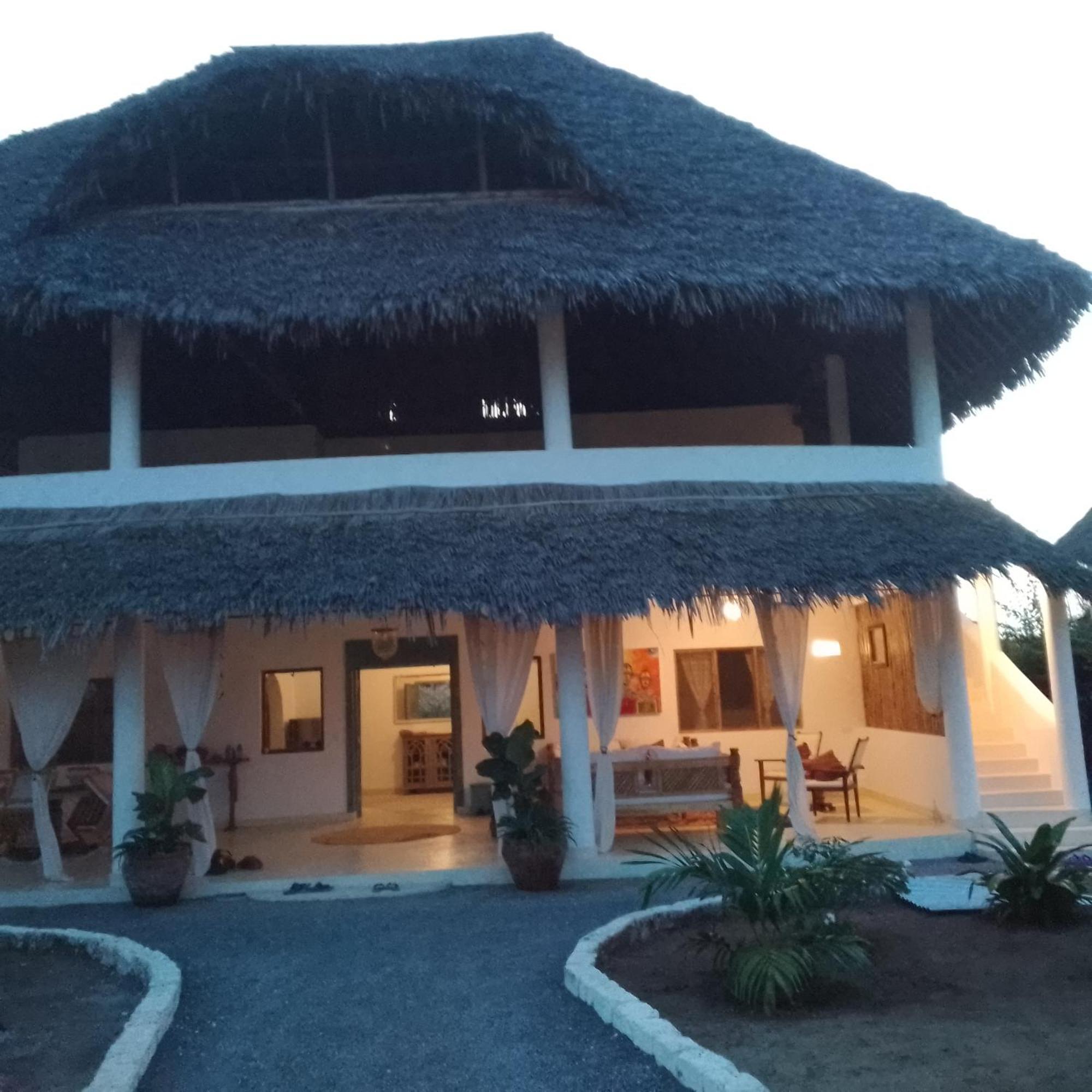 לינה וארוחת בוקר וואטאמו Shira House מראה חיצוני תמונה