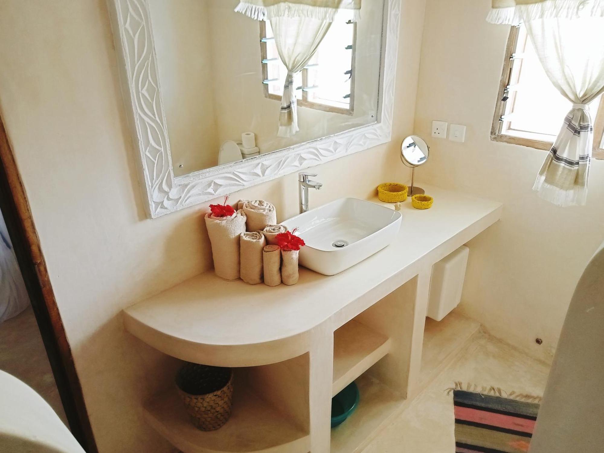 לינה וארוחת בוקר וואטאמו Shira House מראה חיצוני תמונה